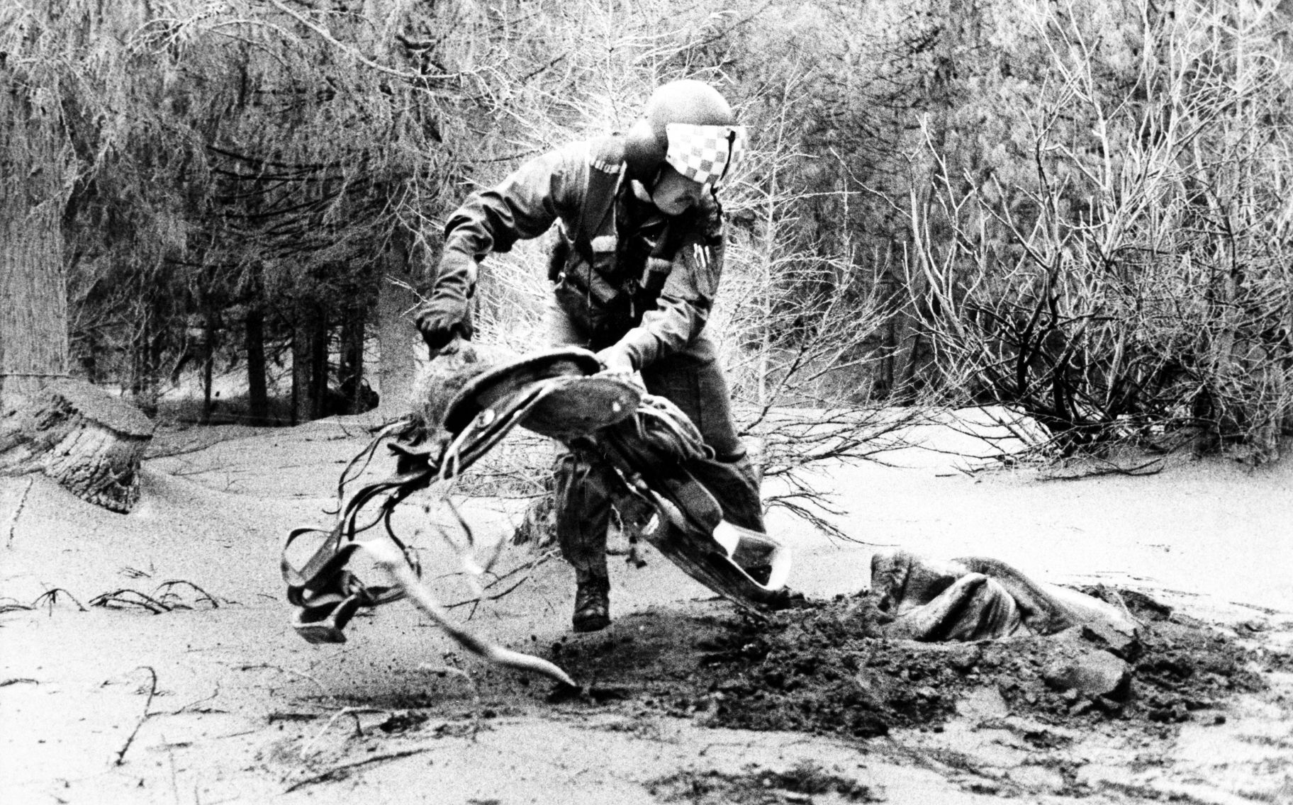 May 22, 1980: Rescue operations